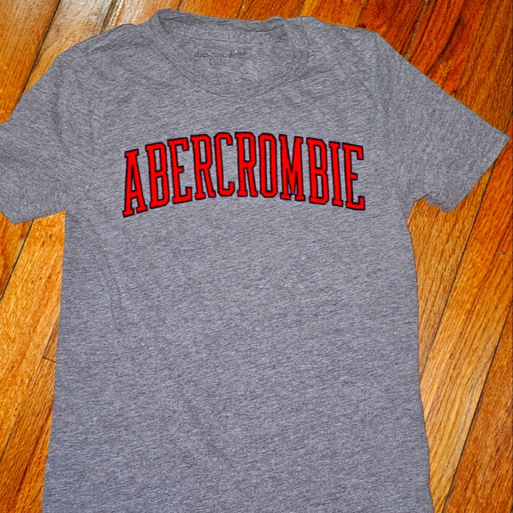 Abercrombie boys tshirt